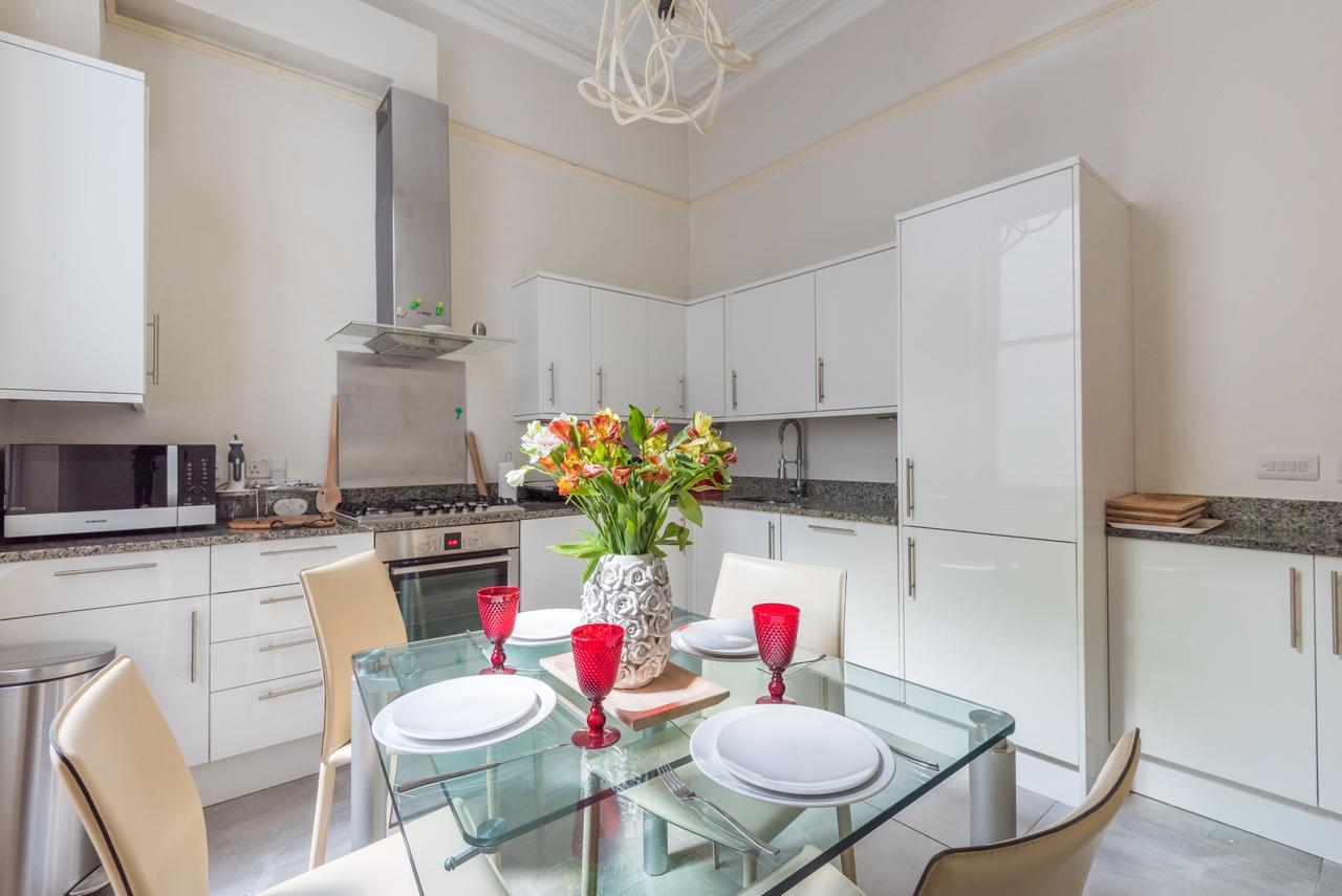 Lovely Chelsea Home Near The Thames By Underthedoormat London Exterior photo
