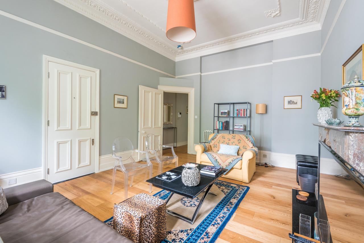 Lovely Chelsea Home Near The Thames By Underthedoormat London Exterior photo