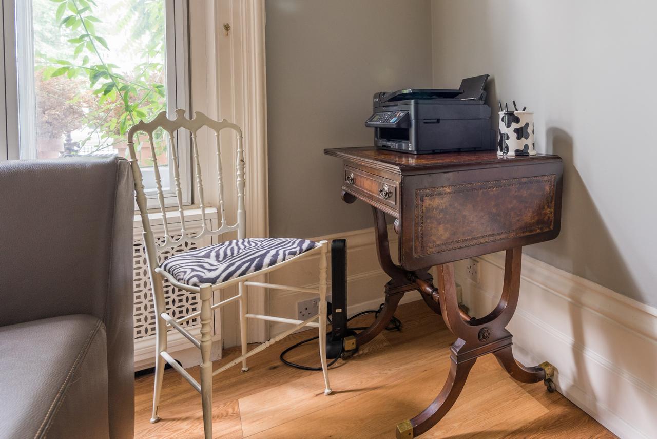 Lovely Chelsea Home Near The Thames By Underthedoormat London Exterior photo