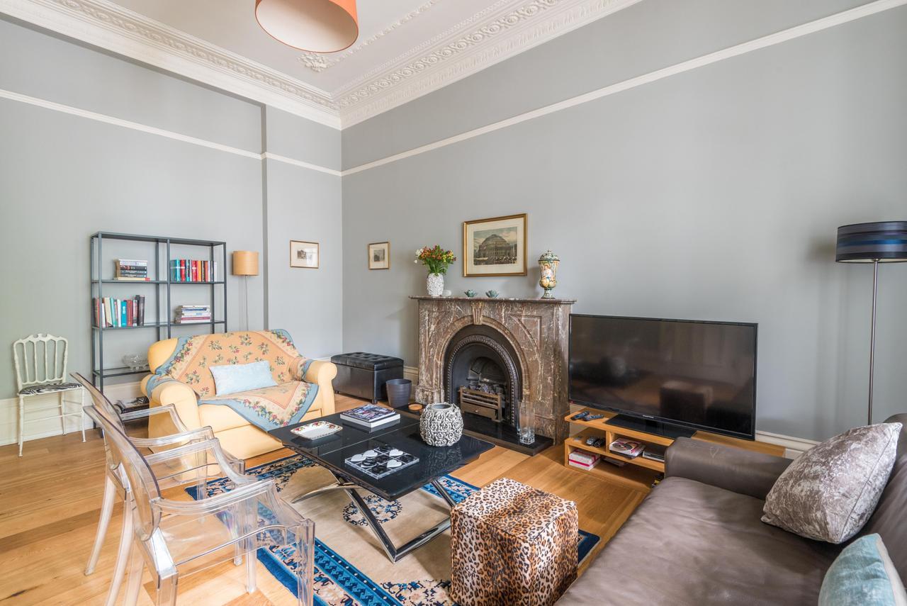 Lovely Chelsea Home Near The Thames By Underthedoormat London Exterior photo